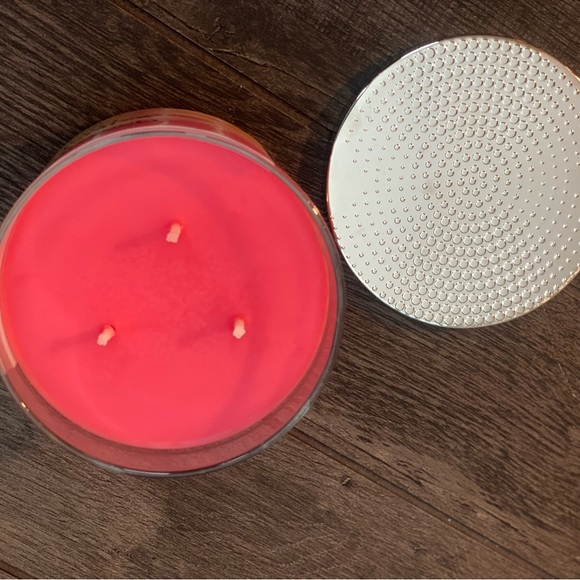 Bath & Body Works Cinnamon Stick & Waikiki Beach Coconut 3 Wick Candle RARE New - Picture 8 of 9